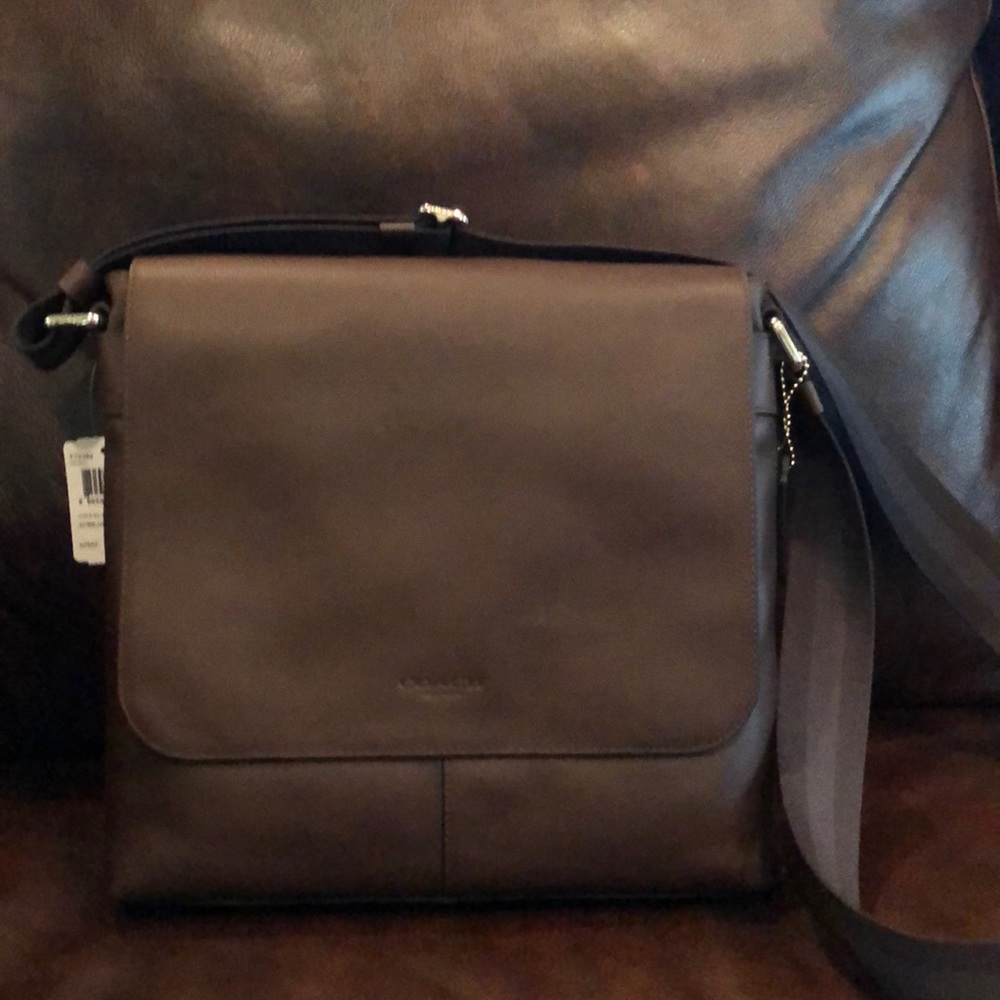 Used but in mint condition Coach Messager Bag